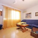 Apartman With Wifi - 8975
